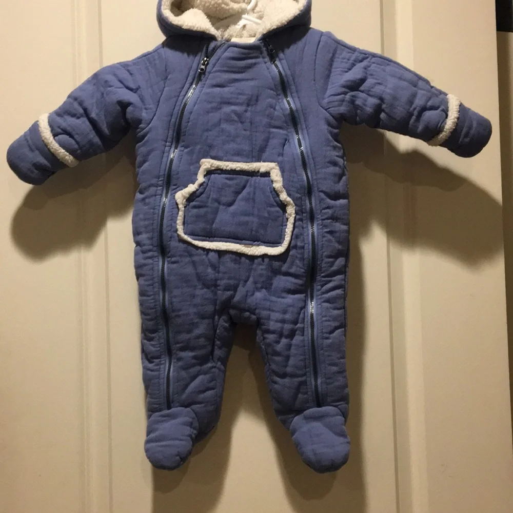 First Impressions Baby One Piece zip up quilt Snowsuit sz 3-6 months (12-17 lbs)